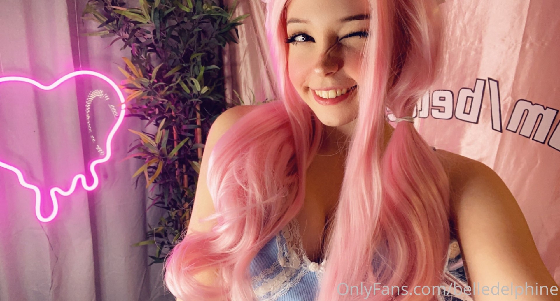 Pinks The Pink Haley Hair Nut de
