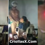 Striper intenta tener sexo con una chica en Colombia