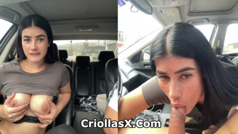 Sweet_and_camel colombian chupando el pene en un auto en vivo para Stripchat Colombia